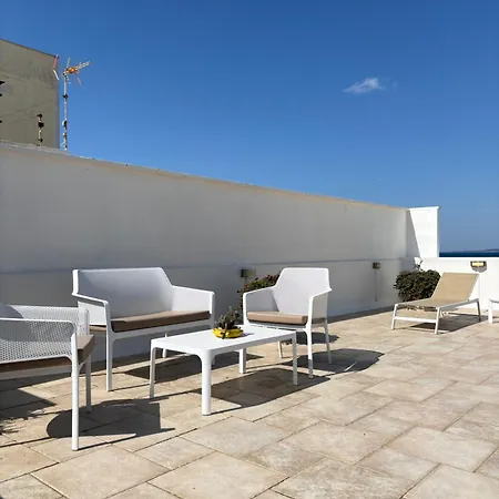Faro Bianco Dependance Couette-café 4*
