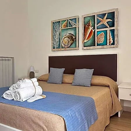Couette-café Faro Bianco Dependance 4*